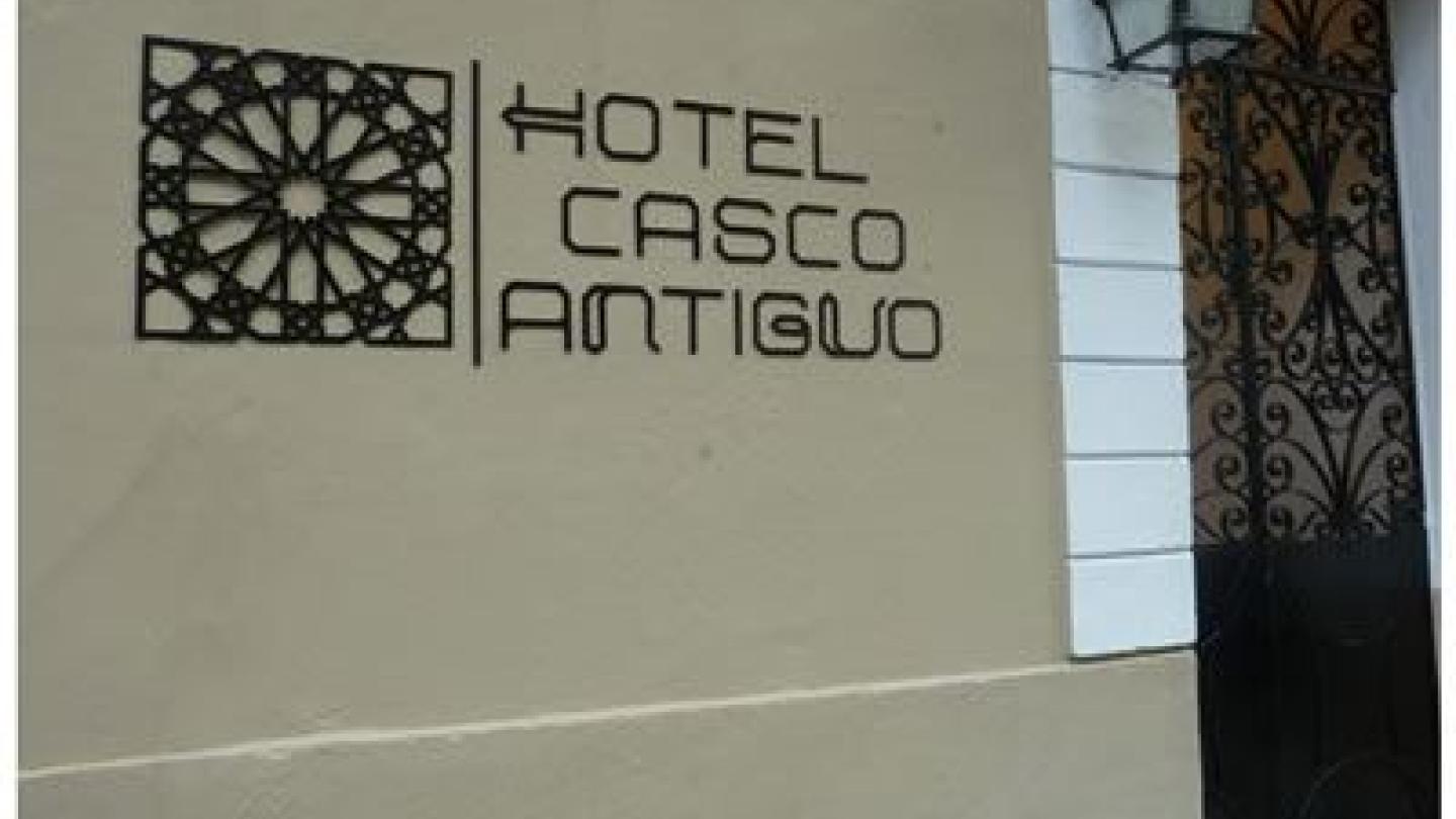  Casco Antiguo Hotel
