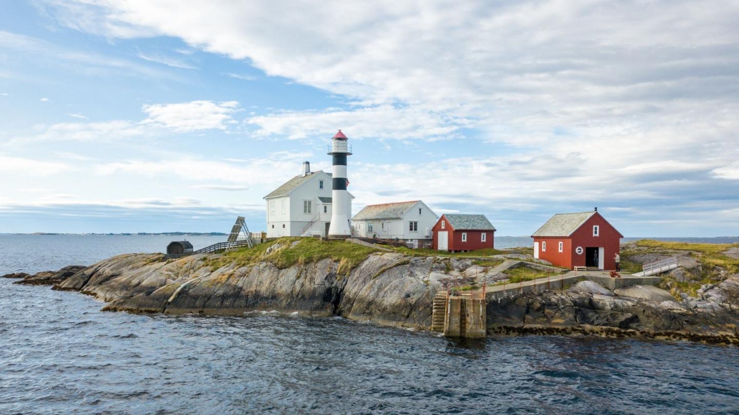 Flatflesa Lighthouse - by Classic Norway Hotels