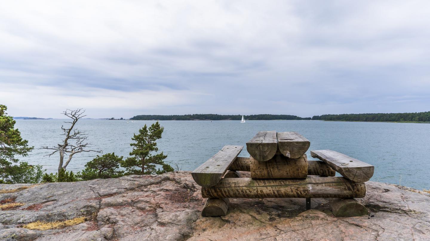 Mariehamn Runt 13 km – small boat jetties, beaches and ferries